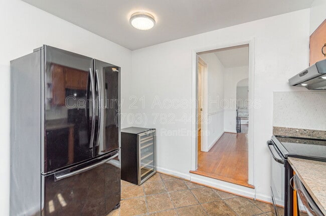 Building Photo - 1700 14th St S