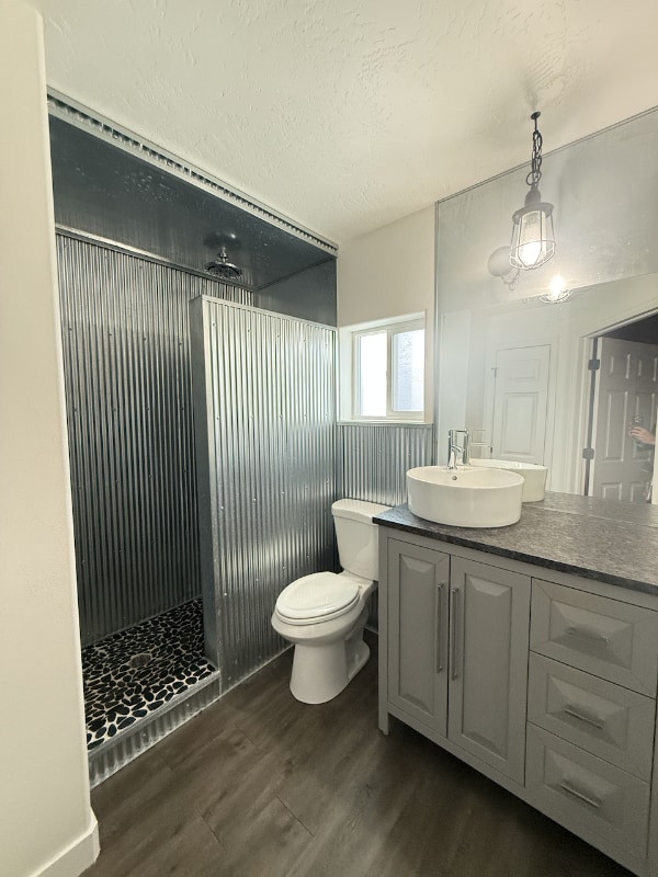 Building Photo - 578 Lind Ave