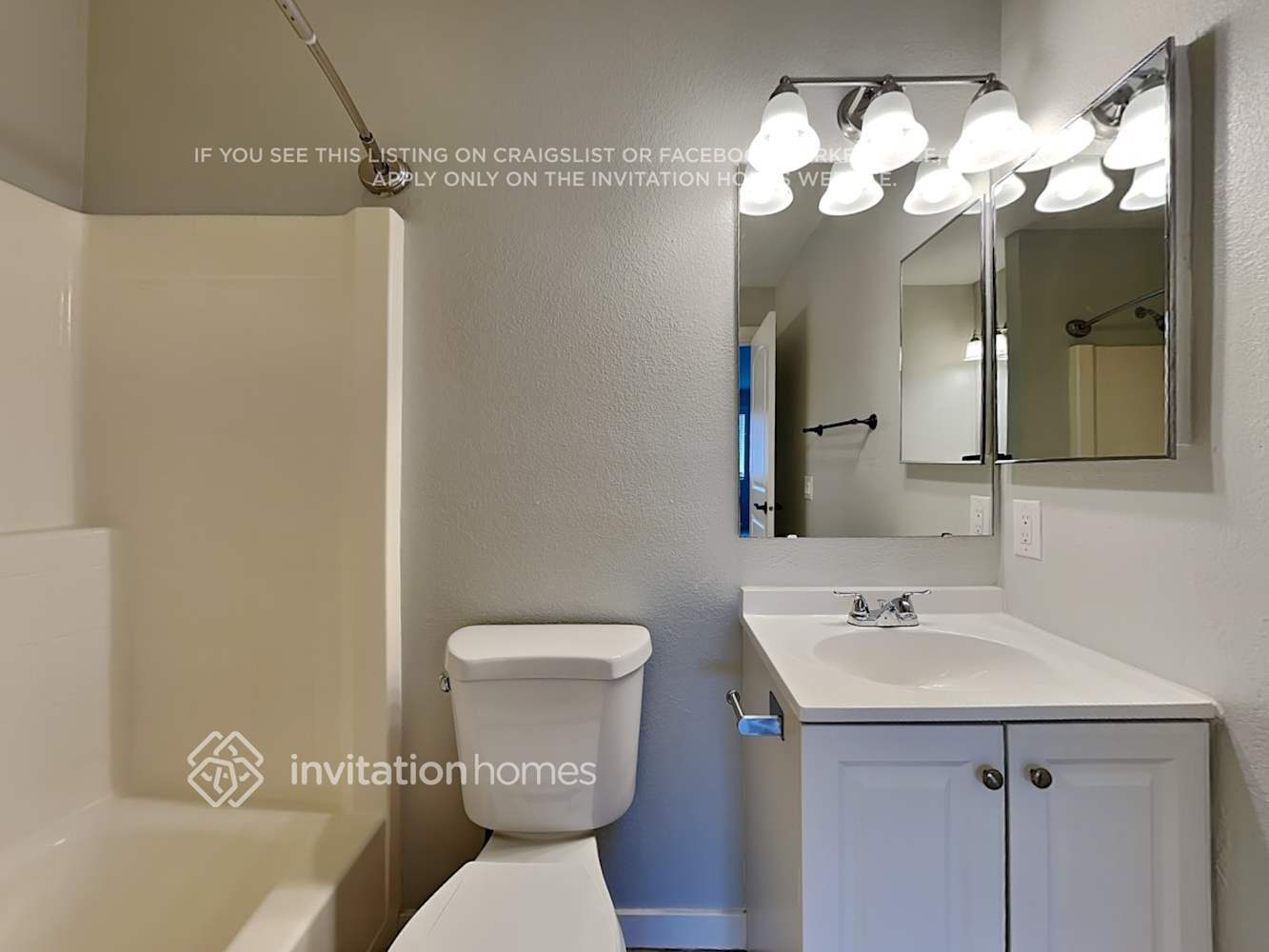 Building Photo - 5631 Komachin Loop SE