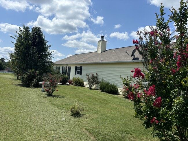 Building Photo - 110 Fox Haven Ln