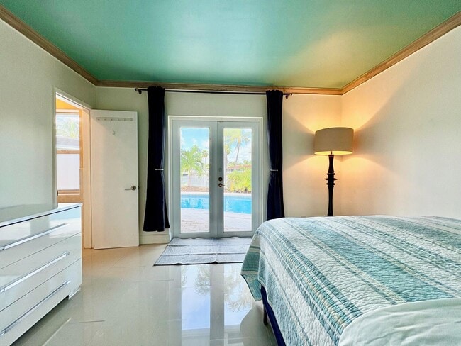 Building Photo - 999 SE 6th Terrace