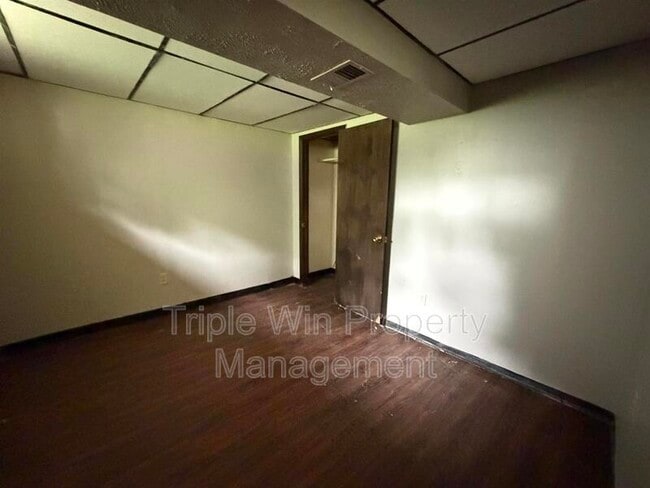 Building Photo - 3015 Matlock Dr