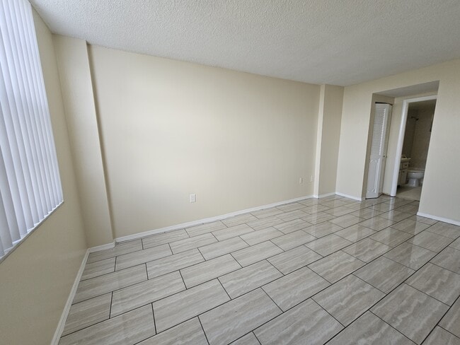 Building Photo - 15600 NW 7th Ave