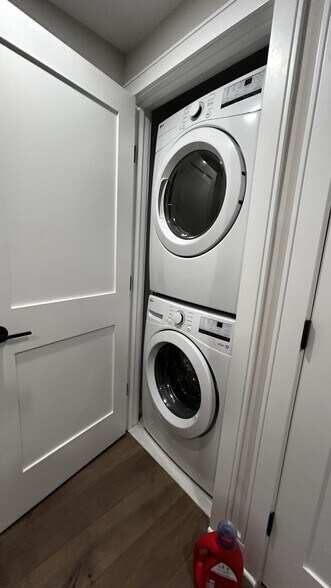 Building Photo - 12 Reedsdale St