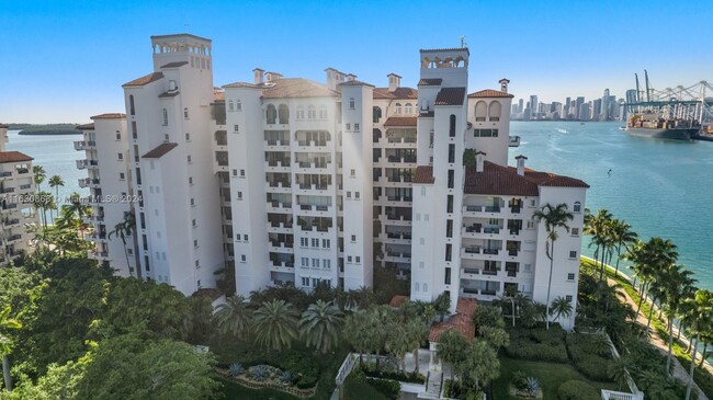 Building Photo - 5365 Fisher Island Dr