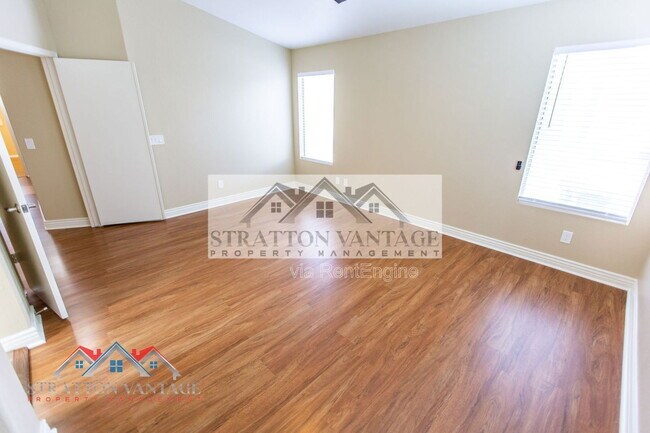 Building Photo - 7420 W Los Gatos Dr