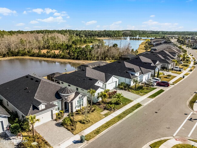 Building Photo - 636 Mosaic Blvd