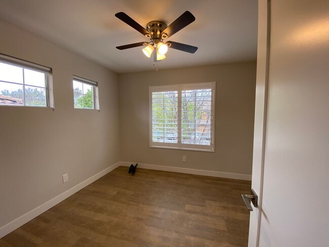 Building Photo - *Special Offer*Beautifully Renovated Condo in Rancho Bernardo!