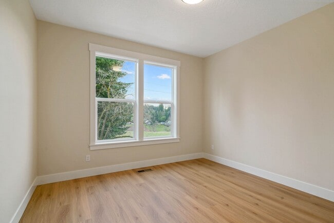 Building Photo - 3Bd/2Ba Single Story Home - Available Early March 2026!