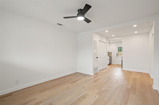 Building Photo - 4904 Hawk Cove