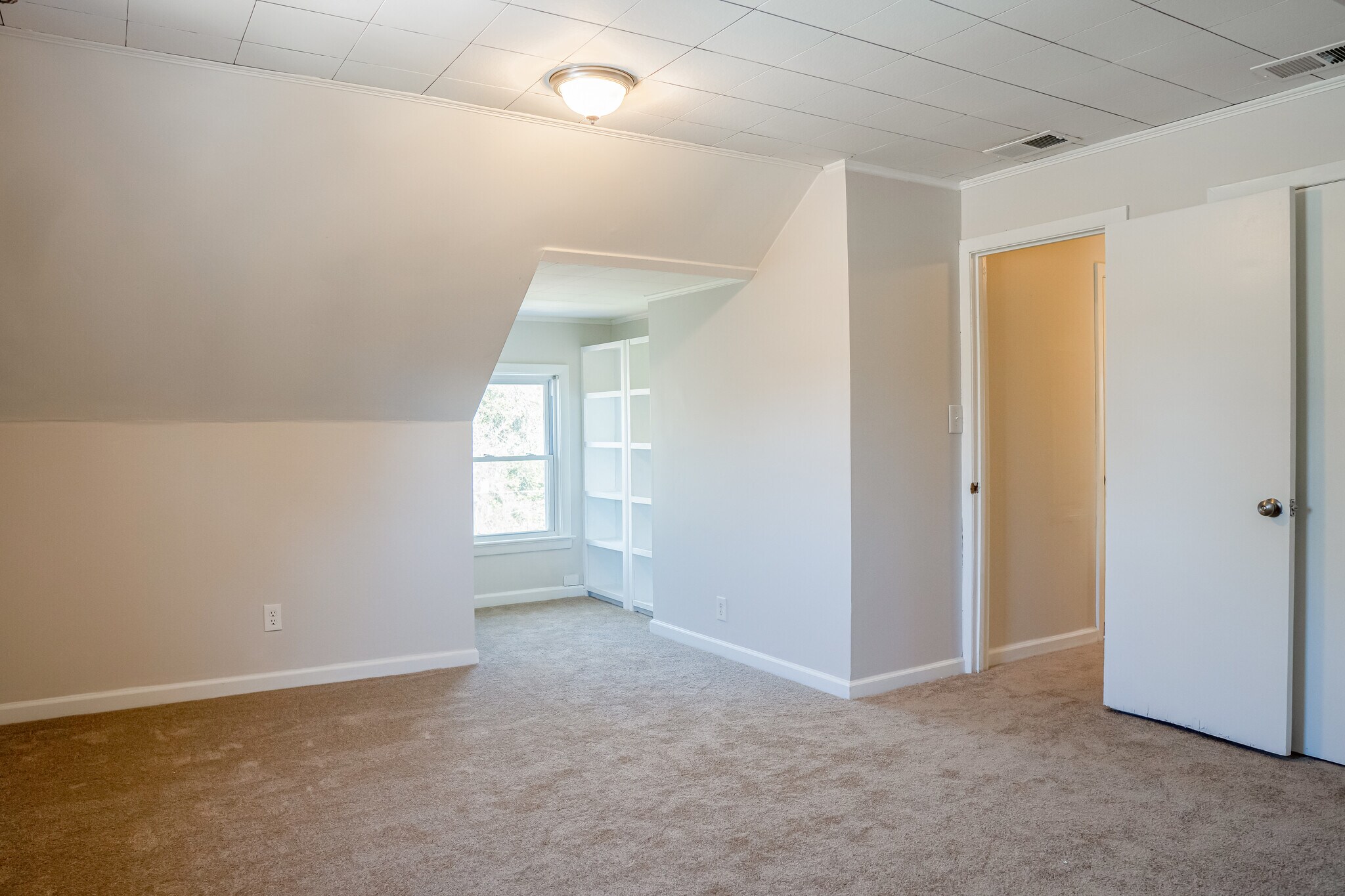 Building Photo - 314 N Shore Rd