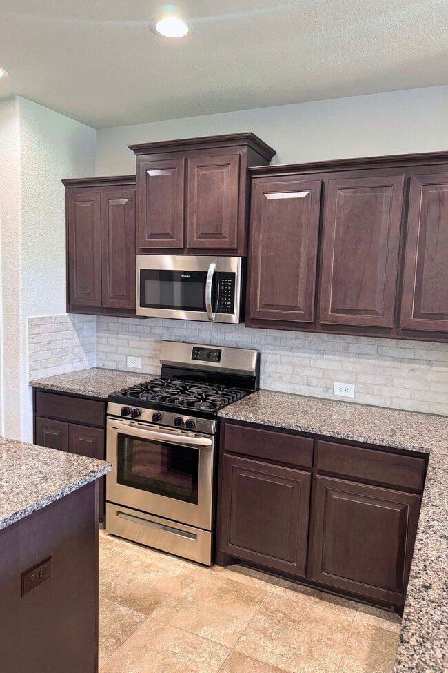 Building Photo - 1608 Bandolier Dr