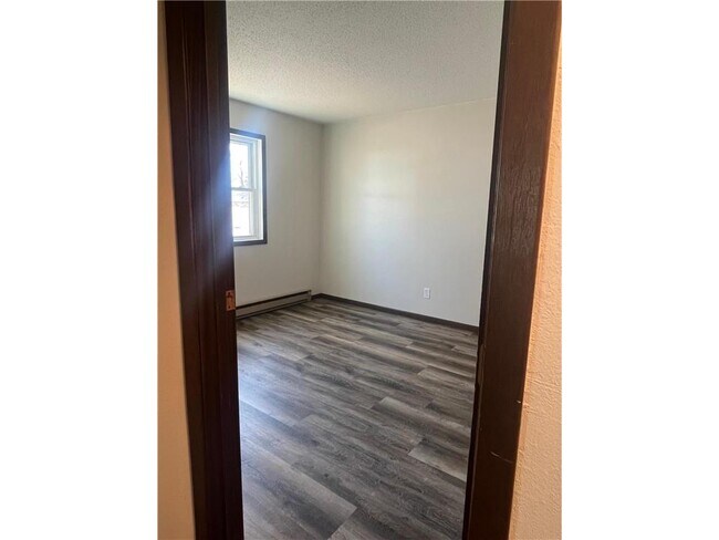 Building Photo - 301 W Bert St