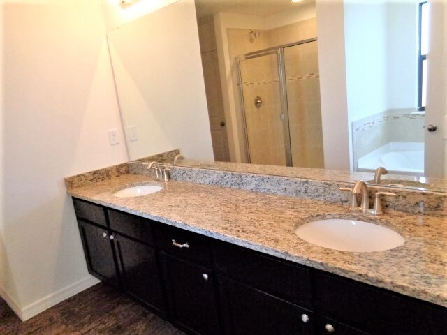 Building Photo - 11850 Thicket Wood Dr
