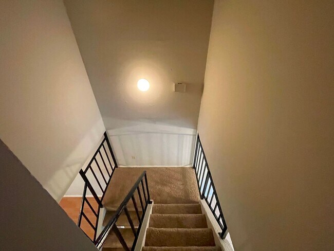 Building Photo - Great Condo for lease in North Austin!