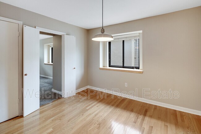 Building Photo - 1843 Fernspring Cove