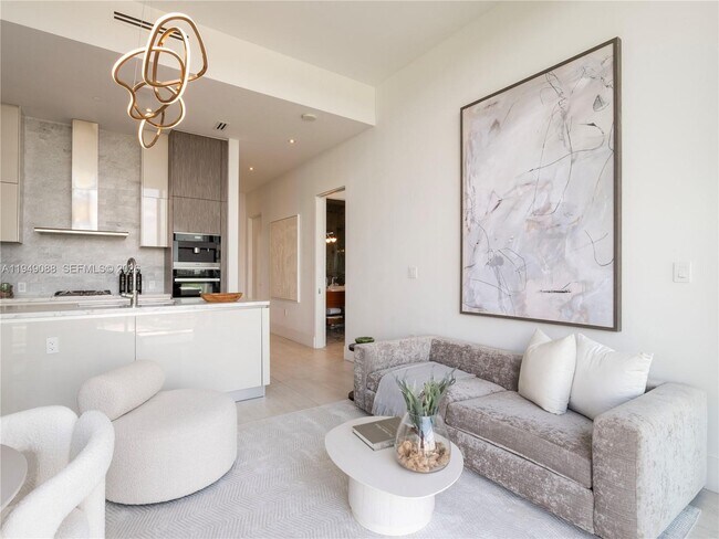 Building Photo - 2669 S Bayshore Dr