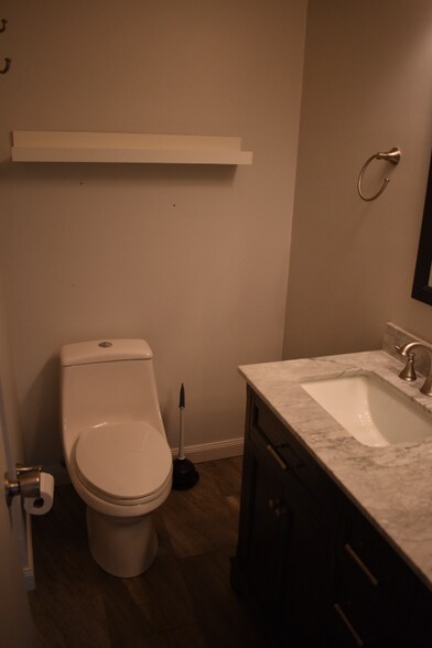 Building Photo - 3211 Southern Hills Dr