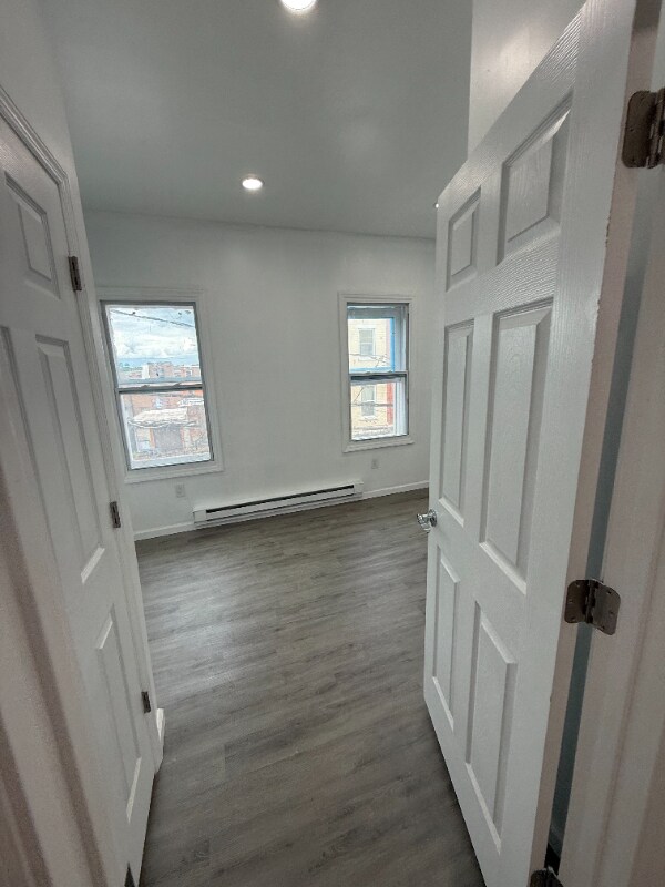 Building Photo - 11 Trinity Pl