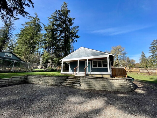 Building Photo - Charming Beach Cottage Near American Lake ...