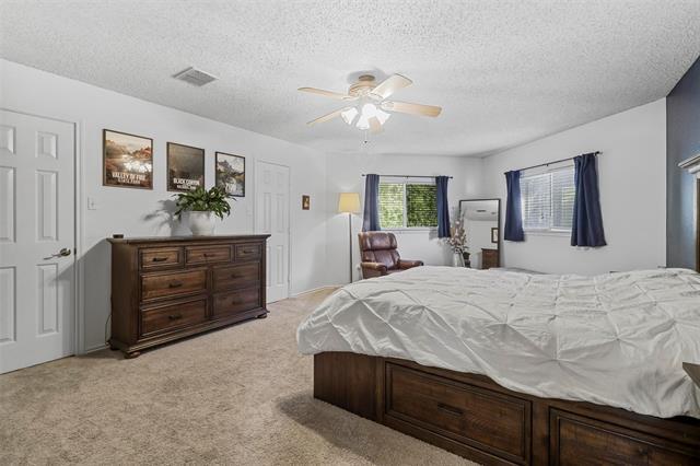 Building Photo - 2202 Barton Springs Dr