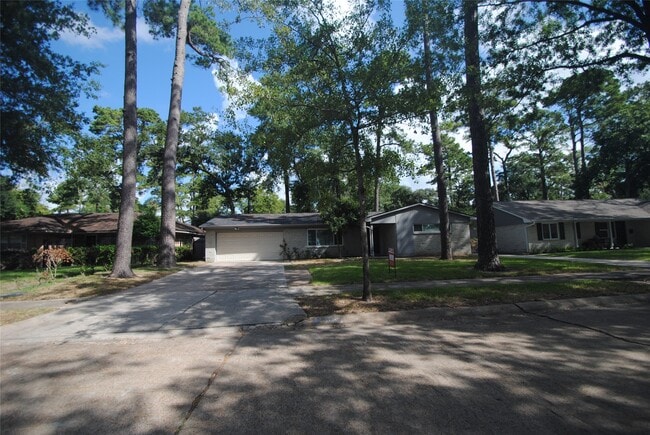 Building Photo - 10034 Cedardale Dr