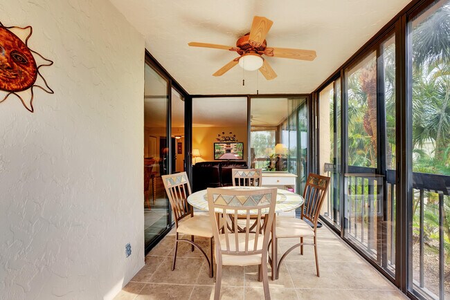 Building Photo - 450 Egret Cir
