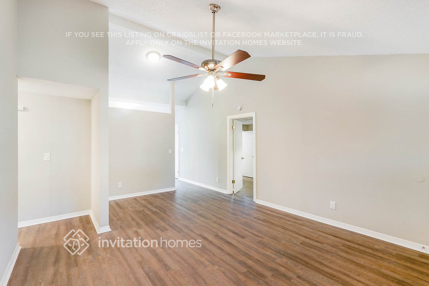 Building Photo - 10104 Enchanted Oaks Ct