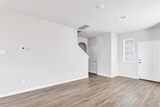 Building Photo - 2394 Tavo Trails Dr