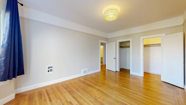 Building Photo - 285 Bartlett St