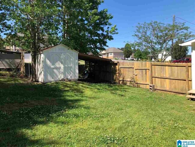 Building Photo - 805 Moonlite Dr