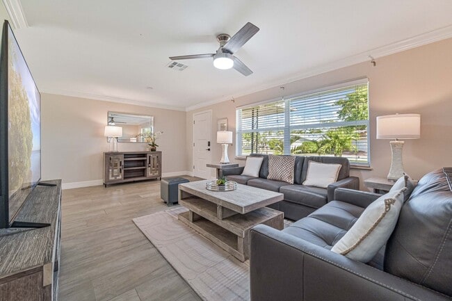 Building Photo - ** Charming Villa in Bonita Springs ~ Completely Renovated ~ Furnished ~ 1 Car Garage **