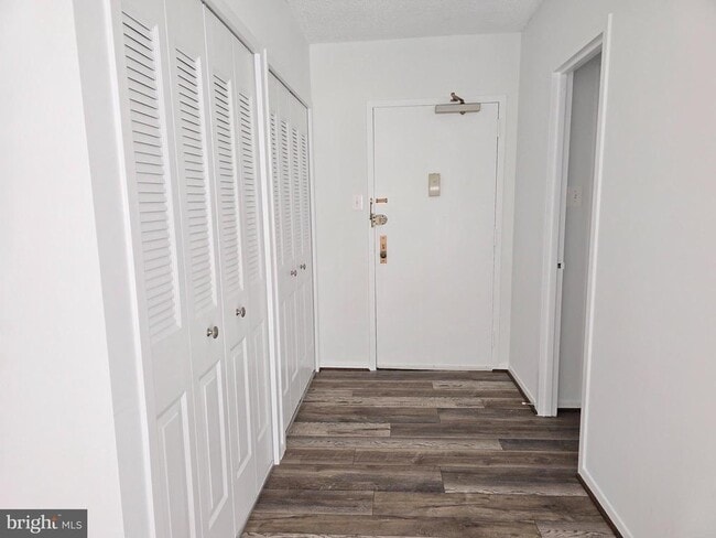 Building Photo - 3705 S George Mason Dr