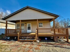 Building Photo - 3 Bedroom Ranch Home Available February, 2026 ($1,750 Monthly)