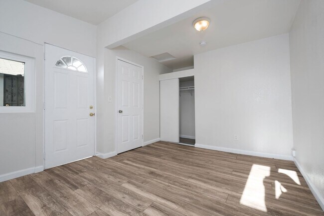 Building Photo - 3087 Inez St