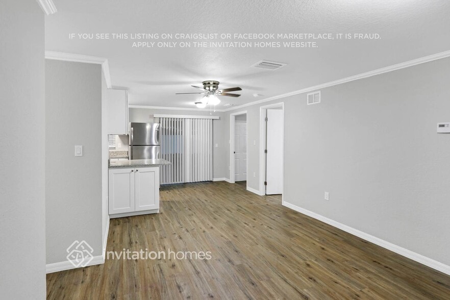 Building Photo - 431 Floridana Dr