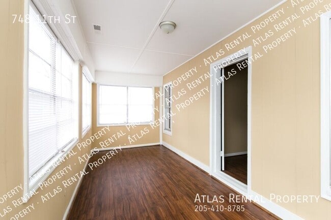 Building Photo - 748 11th St