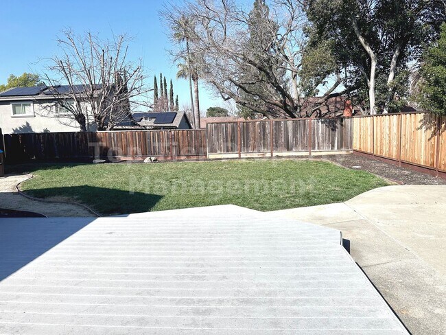 Building Photo - Charming 3 Bed, 2 Bath, 1,266 Sqft Concord House Available NOW For Lease!