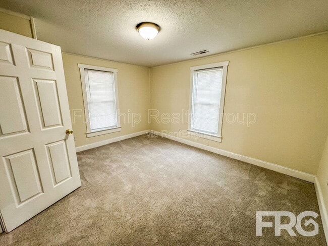 Building Photo - 914 Seaboard St