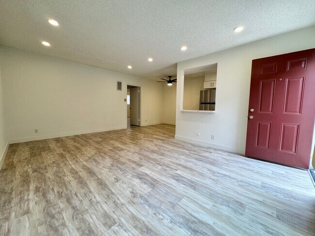 Building Photo - 3510 Clarington Ave