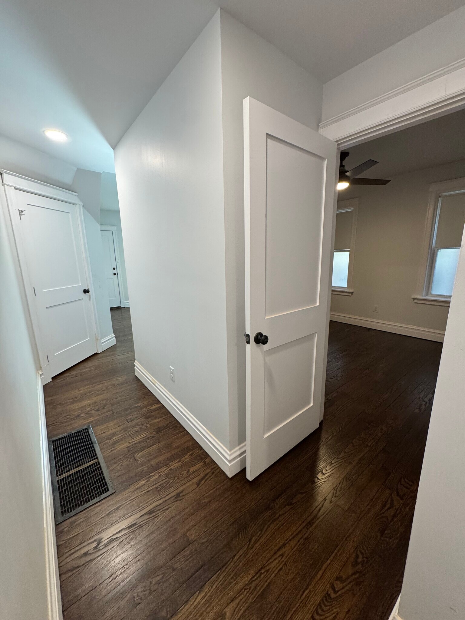 Building Photo - 5011 S Broadway