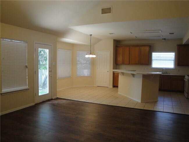 Building Photo - 8021 Luling Ln