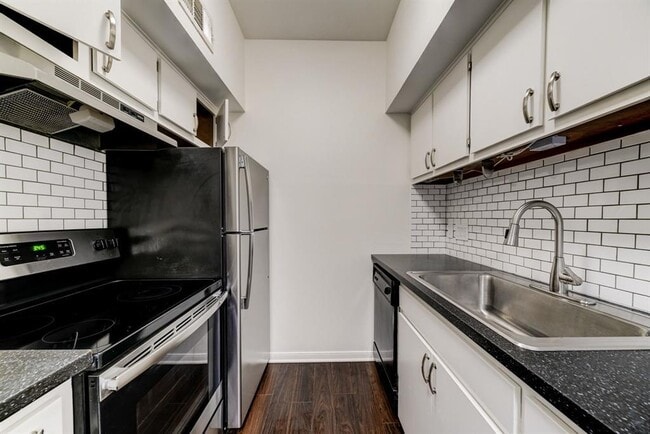 Building Photo - 3316 Guadalupe St