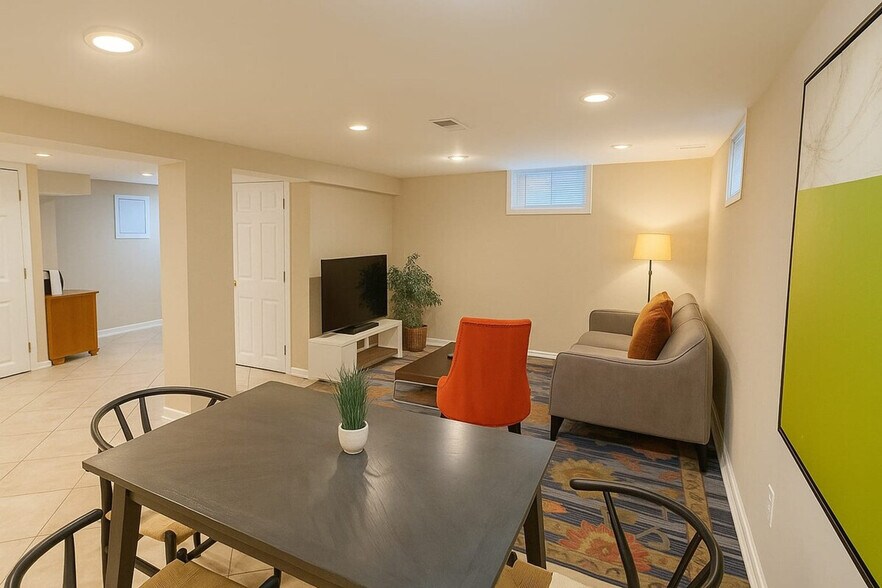 Building Photo - 2804 Greenway Blvd