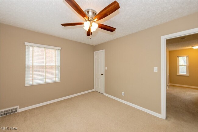 Building Photo - 3702 Glencairn Rd