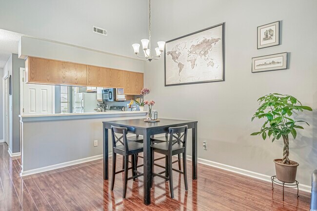 Building Photo - 4930 Windsor Green Way