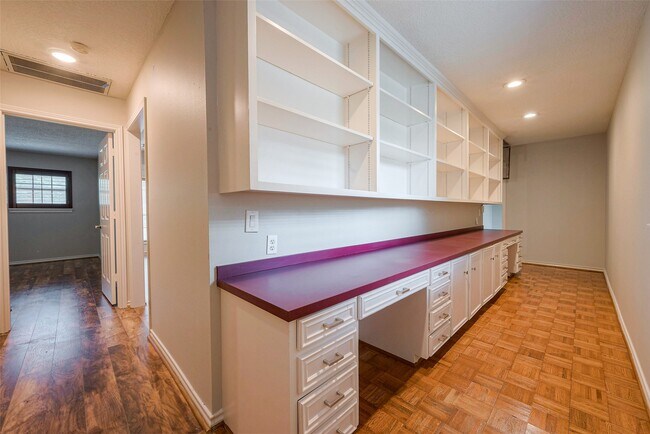 Building Photo - 15511 Rana Ct