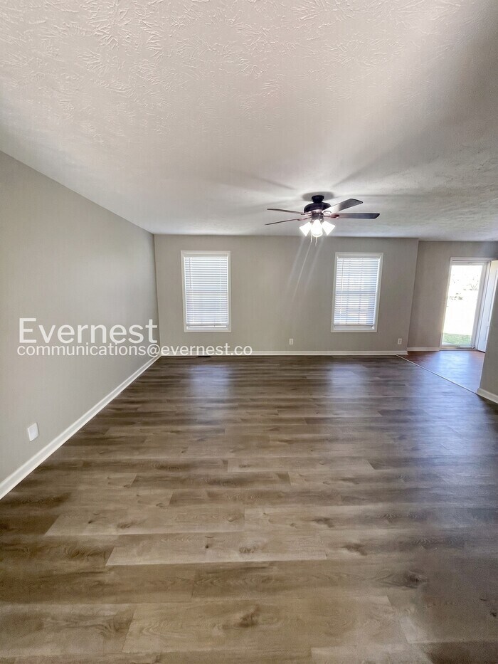Building Photo - 1504 Apache Way