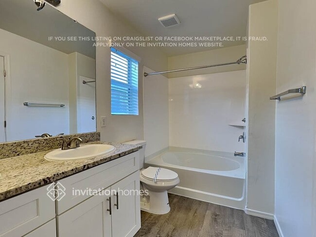 Building Photo - 3933 W Irwin Ave