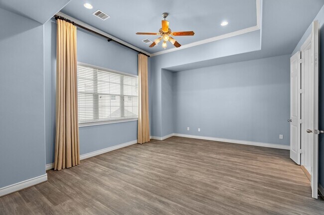 Building Photo - 2820 Sherwin St